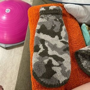 Barefoot dream pets sweater size XS